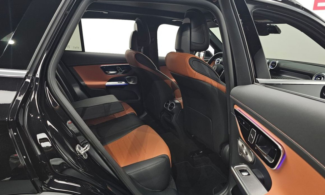 Mercedes-Benz GLC-Class GLC300 4MATIC AMG Line, 2025