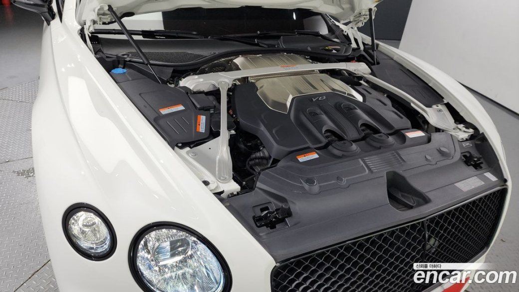 Bentley Continental 4.0 GTS, 2023