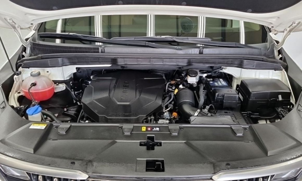 Kia Carnival 9-Seater Signature, 2023