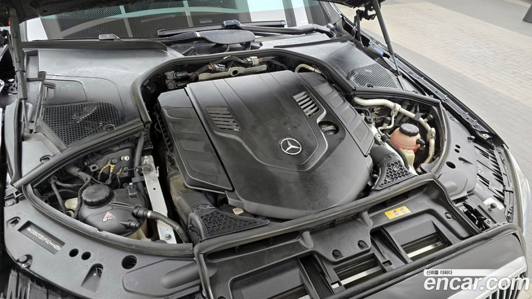 Mercedes-Benz S-Class Maybach S580 4MATIC, 2023