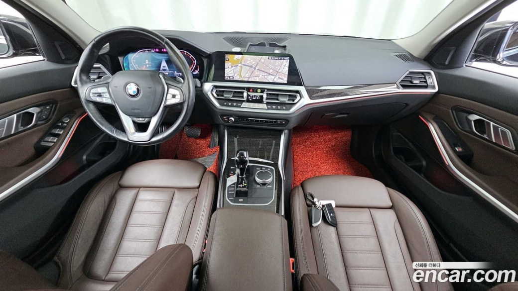 BMW 3-Series 320i Luxury, 2022