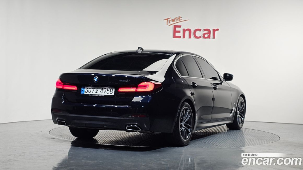 BMW 5-Series 520i M Sport, 2022