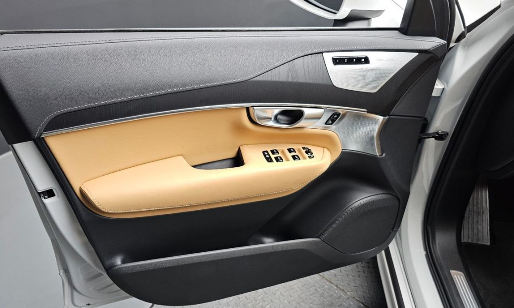 Volvo XC90 B6 Ultimate Bright, 2024