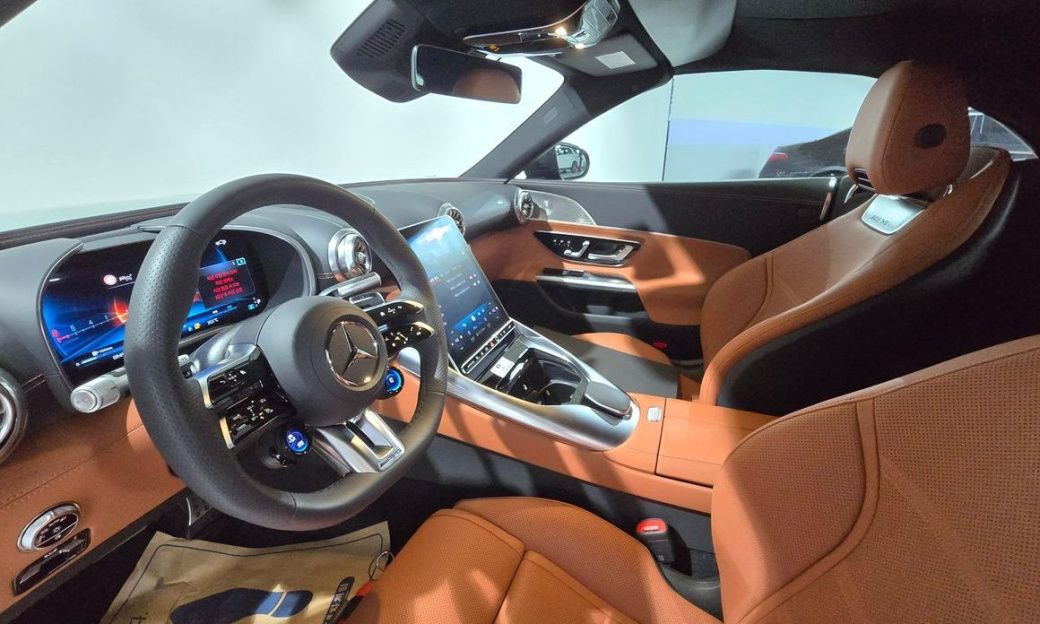 Mercedes-Benz SL-Class AMG SL43, 2025