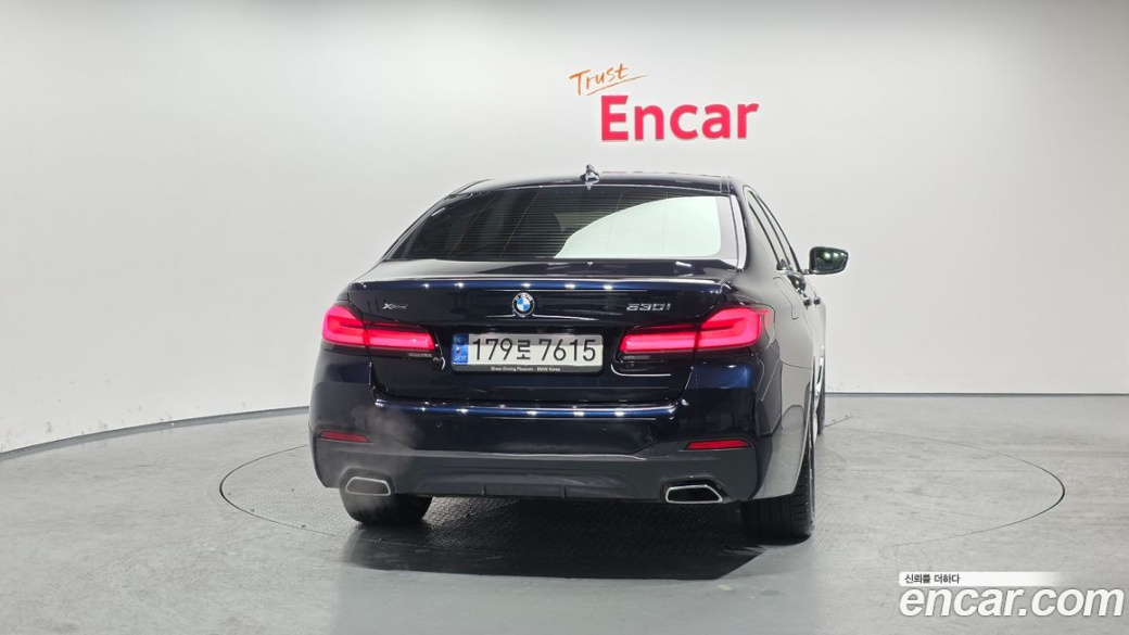 BMW 5-Series 530i xDrive M Sport Package, 2022