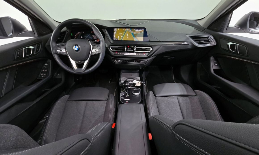 BMW 1-Series 120i Sports, 2024