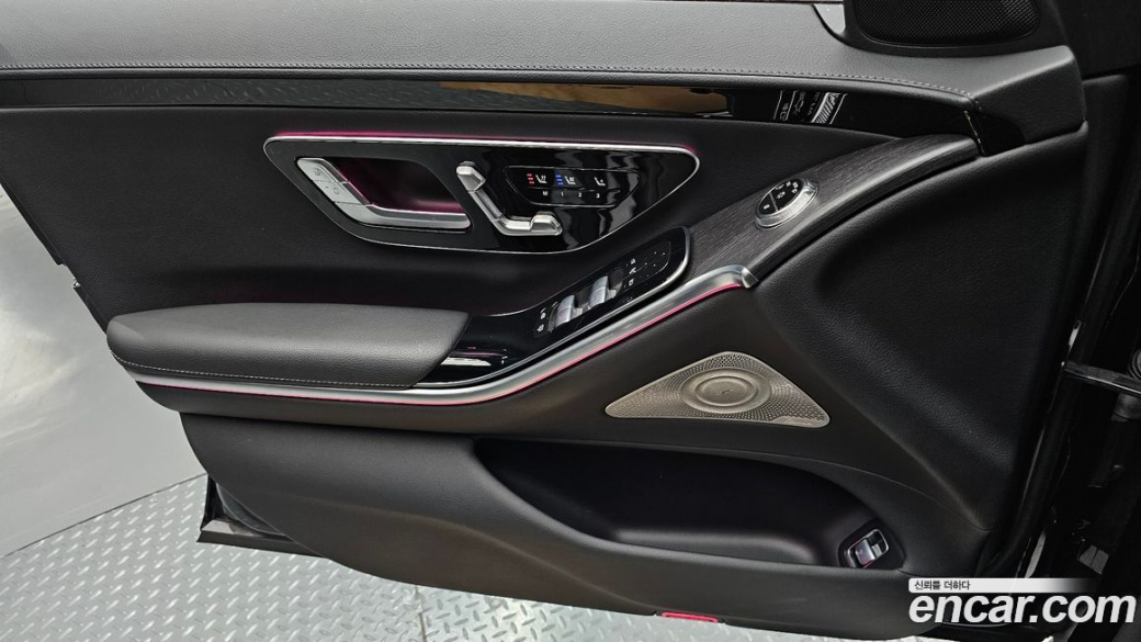 Mercedes-Benz S-Class S350 d, 2022