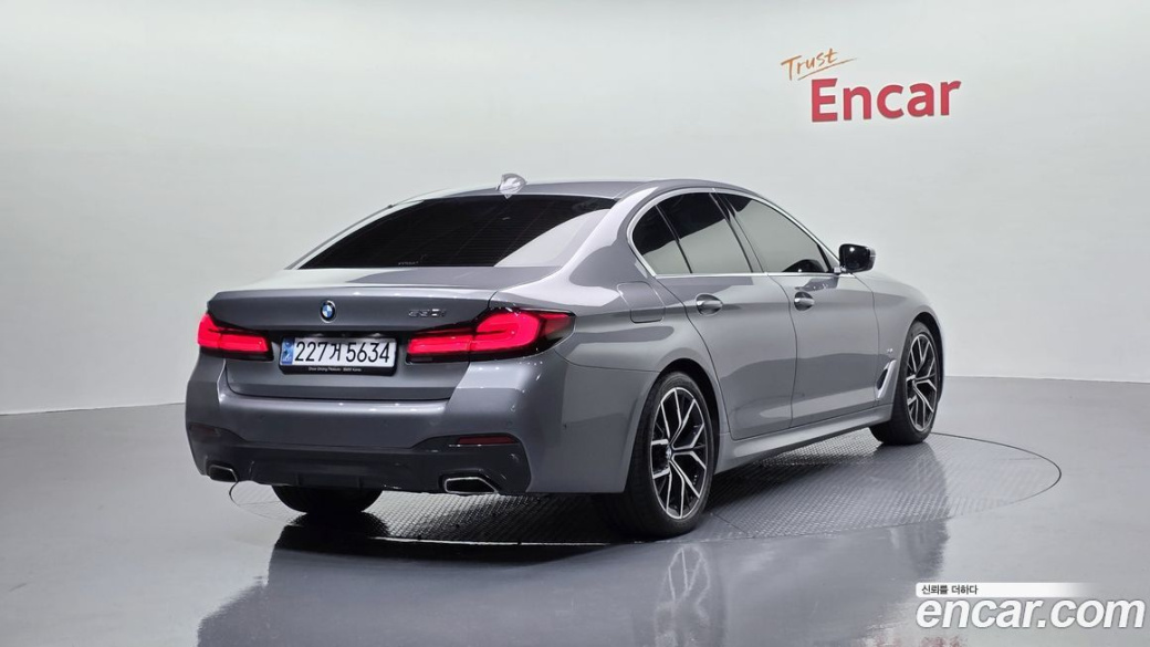 BMW 5-Series 530i M Sport Package, 2023