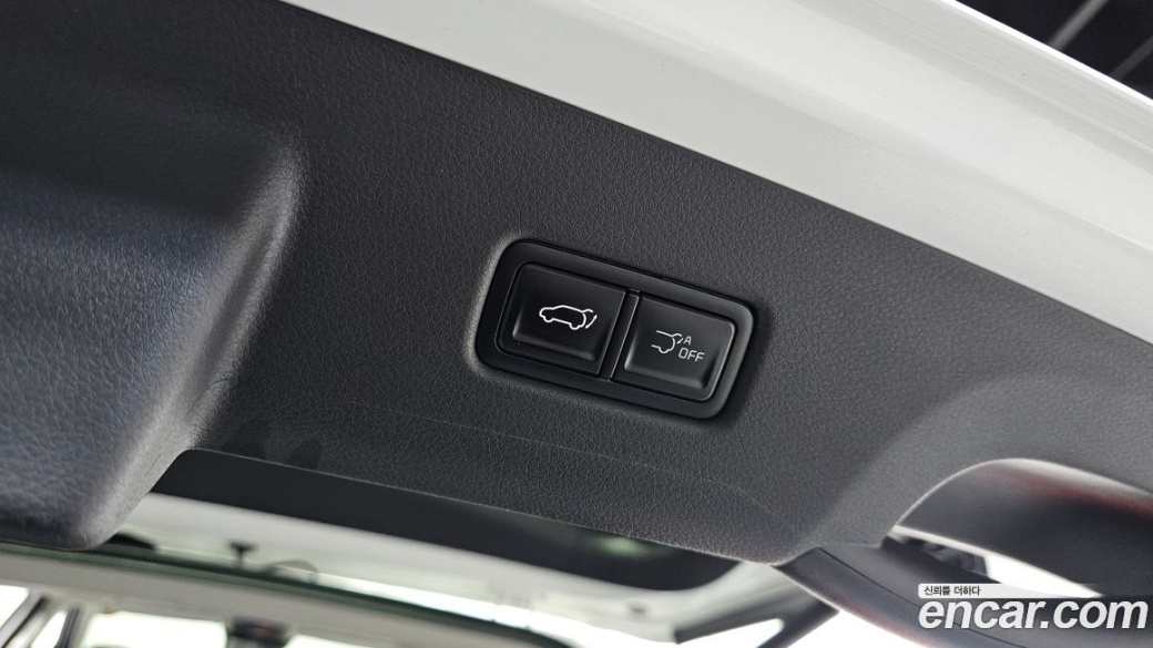 Kia Carnival 9-Seater Signature, 2025