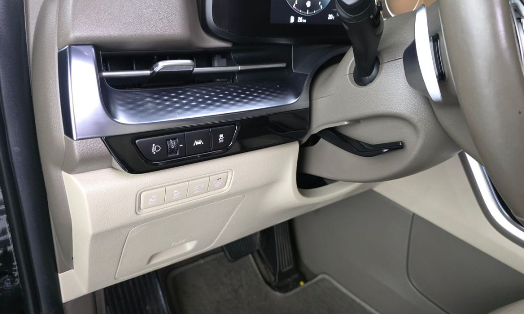 Kia Carnival 7-Seater Hi-Limousine, 2022