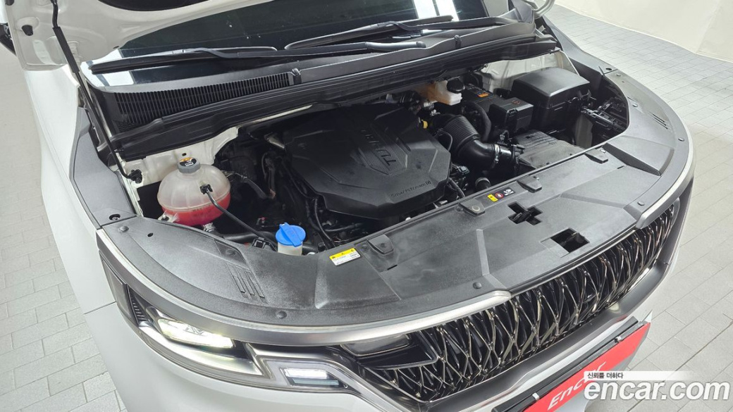 Kia Carnival 7-Seater Hi-Limousine, 2023