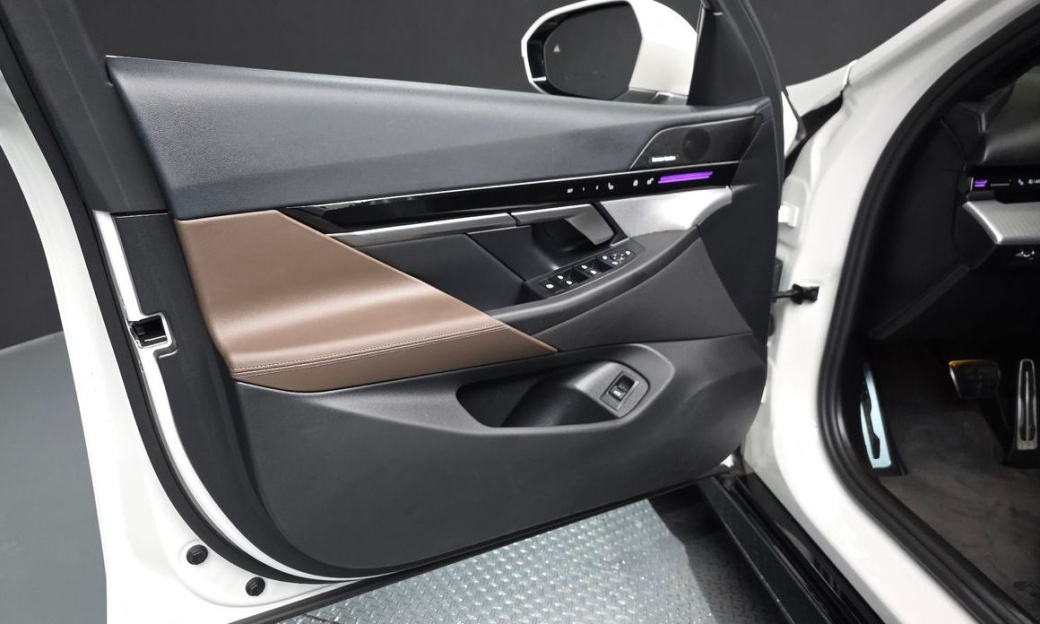 BMW 5-Series 520i M Sport, 2024