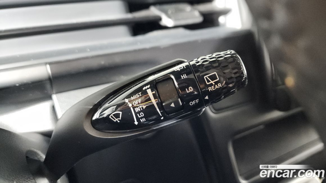 Hyundai Staria Tourer 11-Seater, 2024