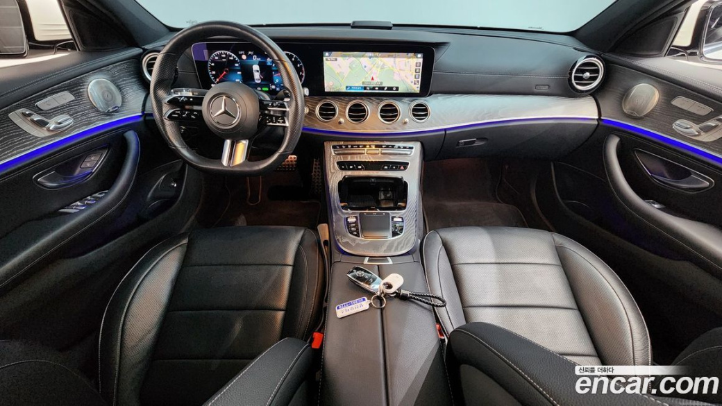 Mercedes-Benz E-Class E350 4MATIC AMG Line, 2022