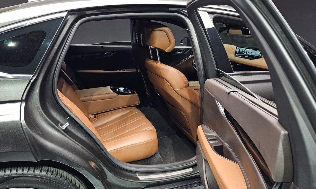 Genesis G80 Gasoline 2.5 Turbo 2WD, 2024
