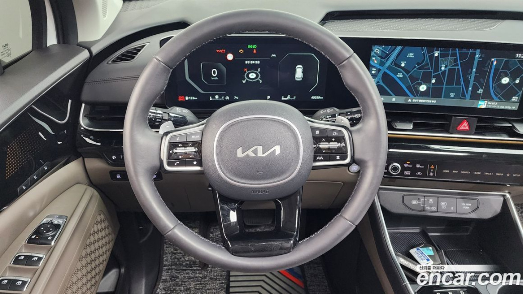 Kia Carnival 9-Seater Signature, 2025
