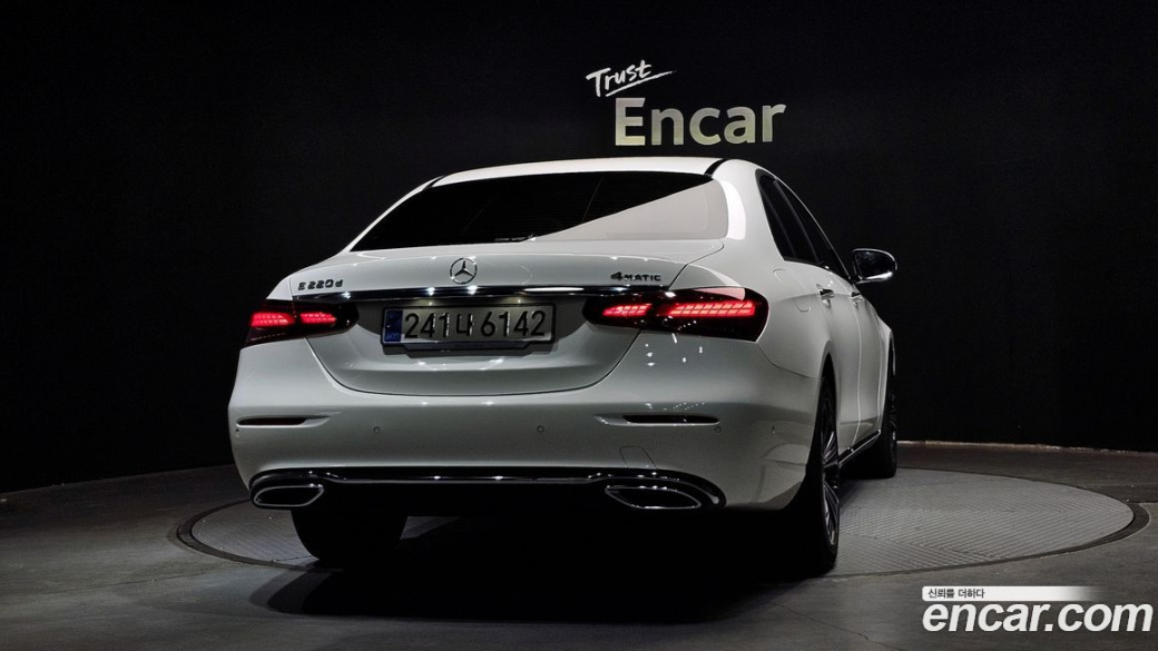 Mercedes-Benz E-Class E220d 4MATIC Exclusive, 2023