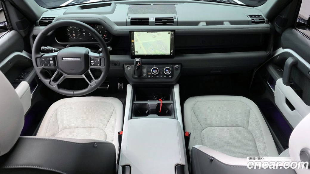 Land Rover Defender 110 D250 X-Dynamic SE, 2025