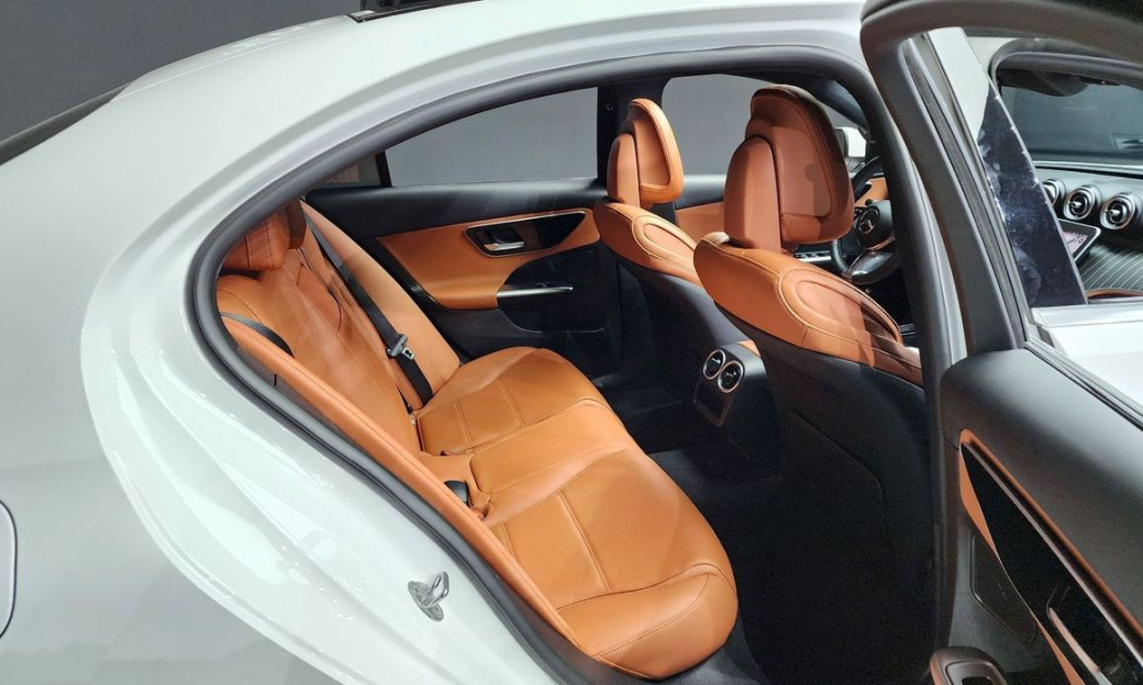 Mercedes-Benz C-Class C300 4MATIC Avantgarde, 2023