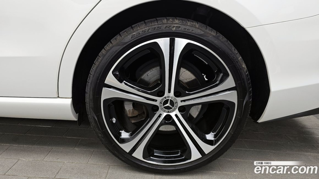 Mercedes-Benz C-Class C300 4MATIC Avantgarde, 2023