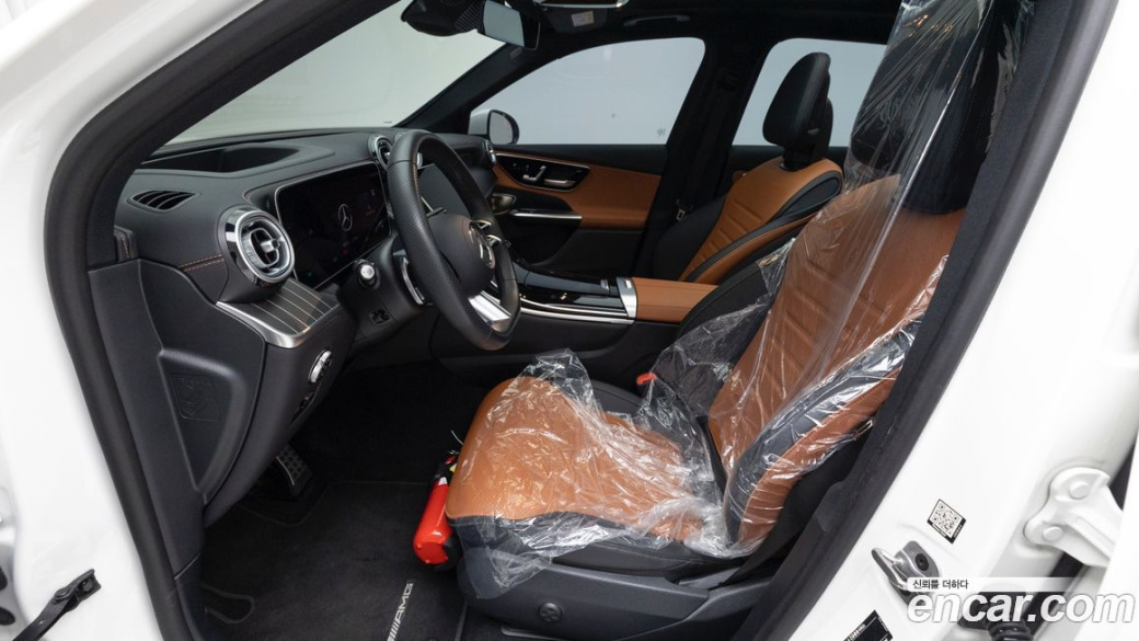 Mercedes-Benz GLC-Class GLC300 4MATIC AMG Line, 2025