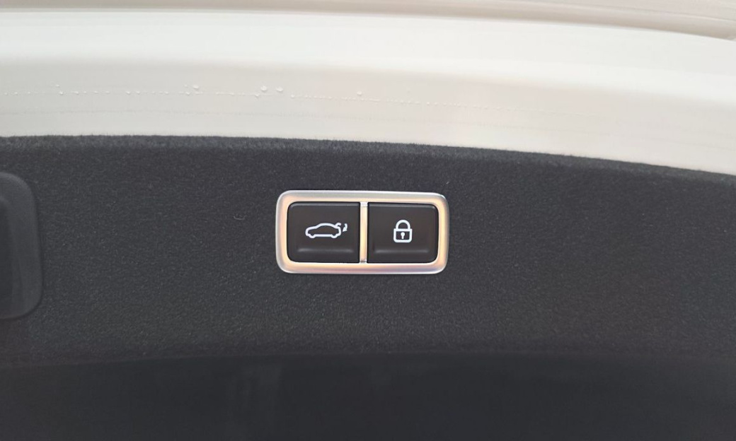 Genesis G80 Gasoline 2.5 Turbo AWD, 2025