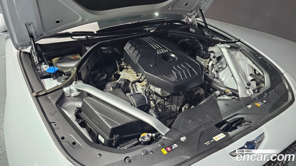 Genesis G70 Gasoline 2.0T 2WD, 2021