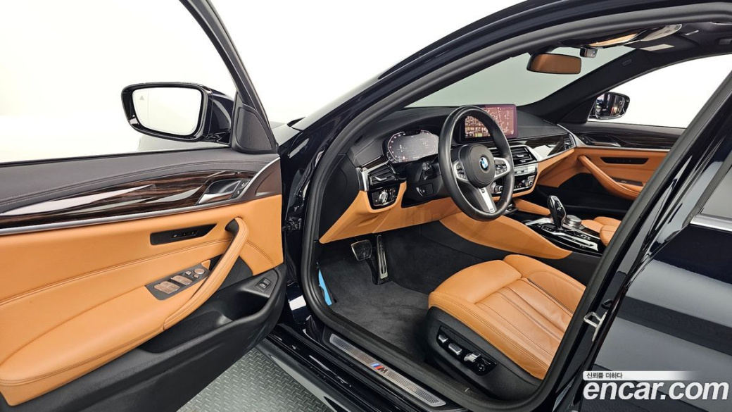 BMW 5-Series 520i M Sport, 2022