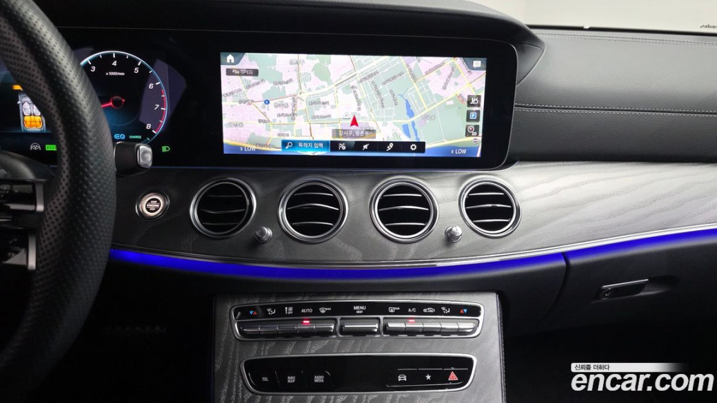 Mercedes-Benz E-Class E350 4MATIC AMG Line, 2023