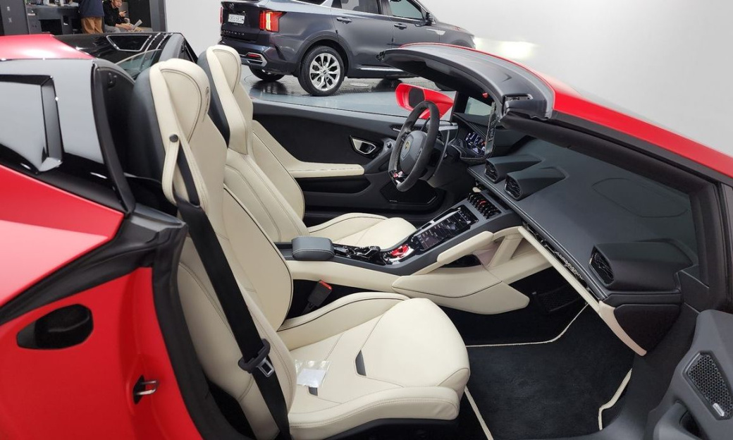 Lamborghini Huracan LP640-4 EVO Spyder, 2023