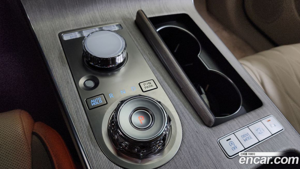 Genesis G80 Gasoline 2.5 Turbo 2WD, 2025