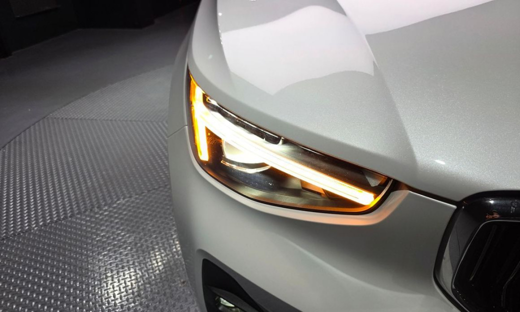 Volvo XC40 B4 Ultra Bright, 2026