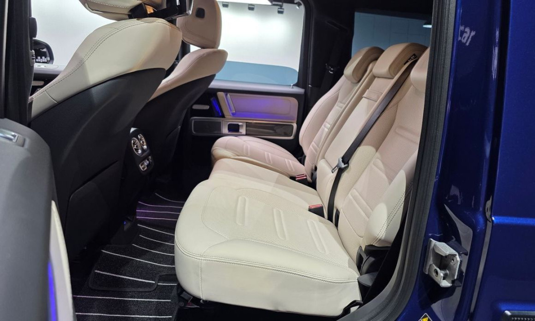 Mercedes-Benz G-Class G450d, 2025