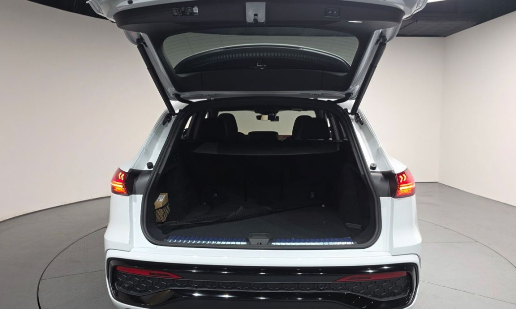 Audi Q5 45 TFSI Quattro S Line Black Ediiton, 2025