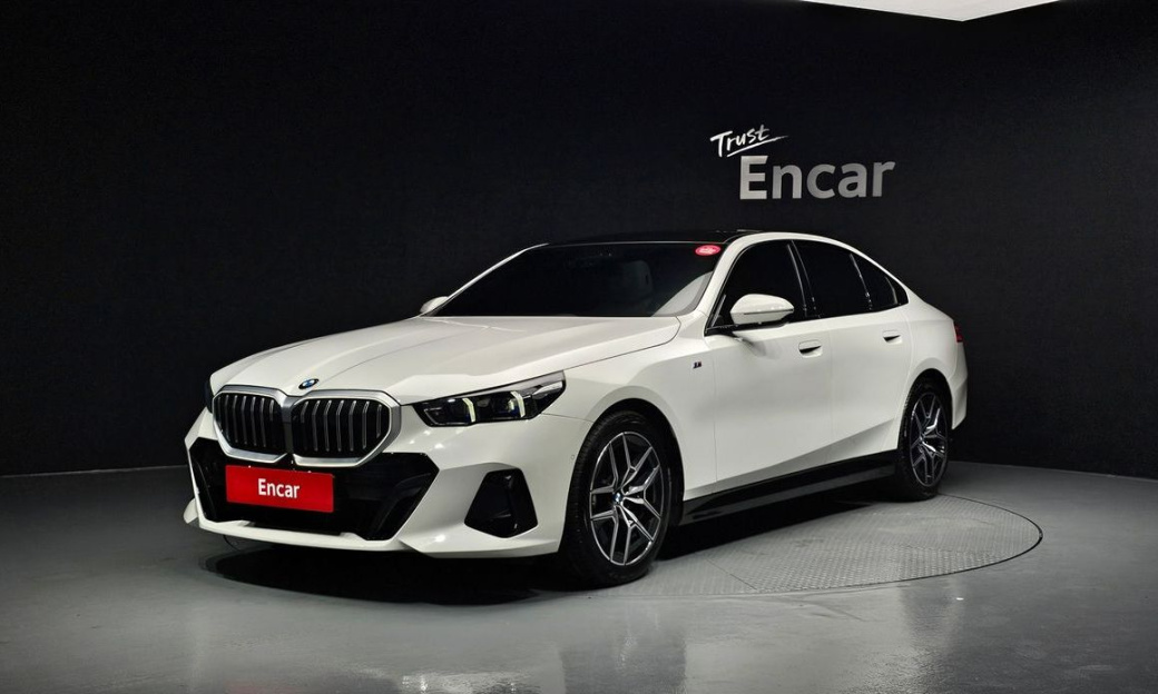 BMW 5-Series 520i M Sport, 2024