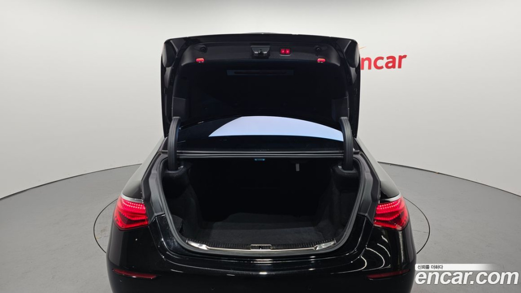 Mercedes-Benz S-Class Maybach S580 4MATIC, 2022