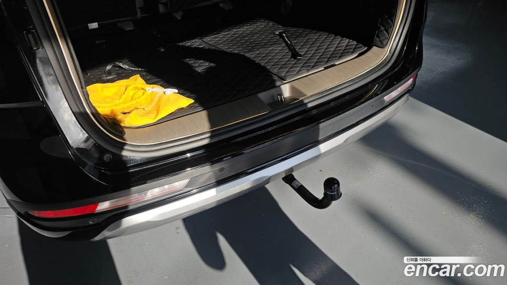 Kia Carnival 7-Seater Hi-Limousine, 2022