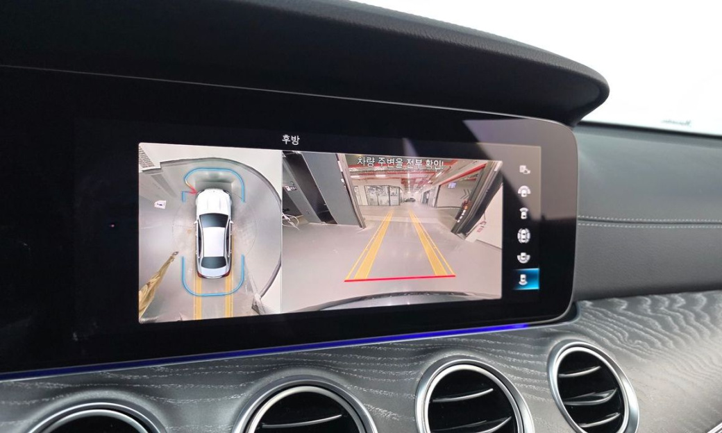Mercedes-Benz E-Class E350 4MATIC Avantgarde, 2022