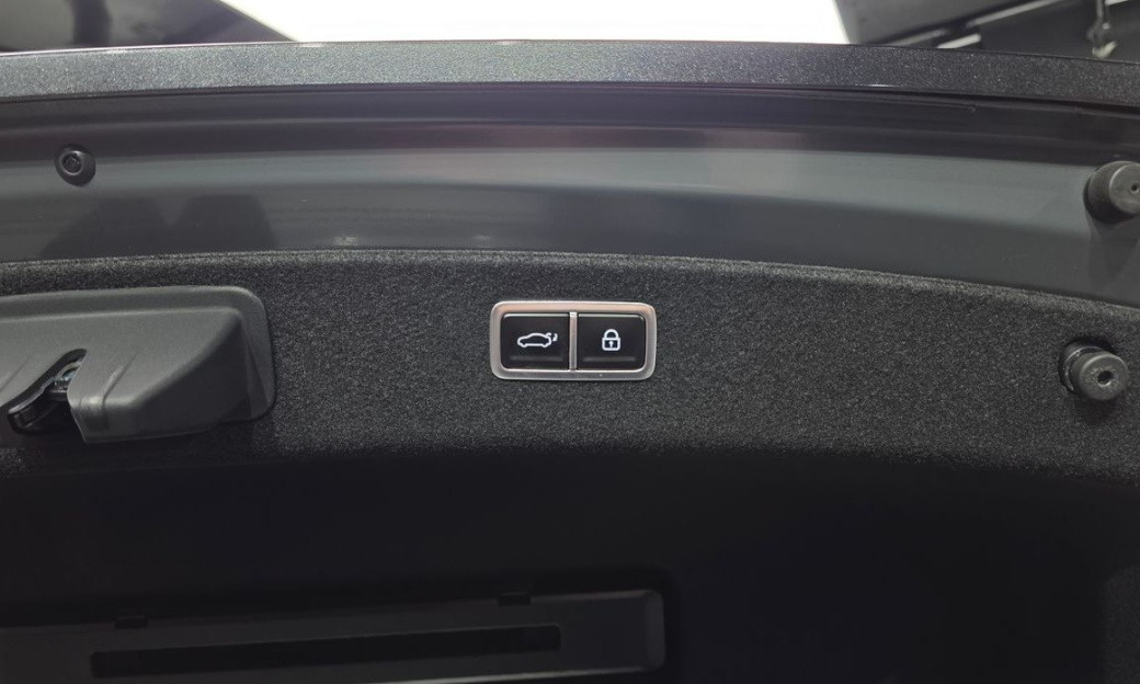 Genesis G80 Gasoline 2.5 Turbo AWD, 2025
