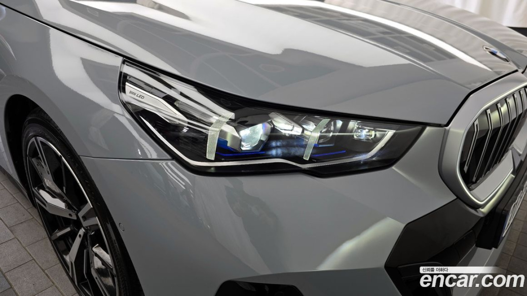 BMW 5-Series 530i xDrive M Sport, 2024