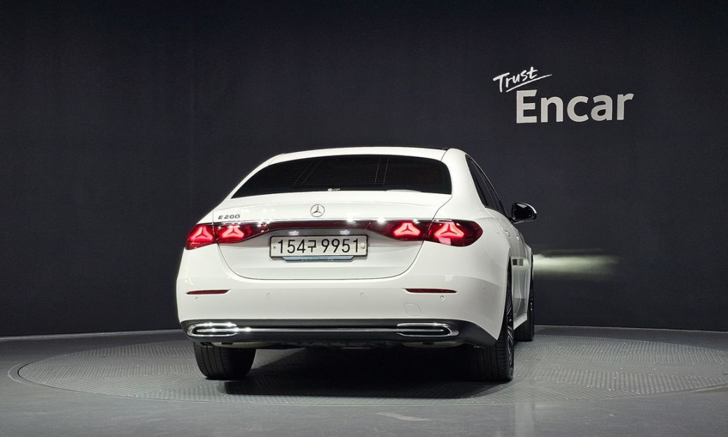 Mercedes-Benz E-Class E200 Avantgarde, 2024