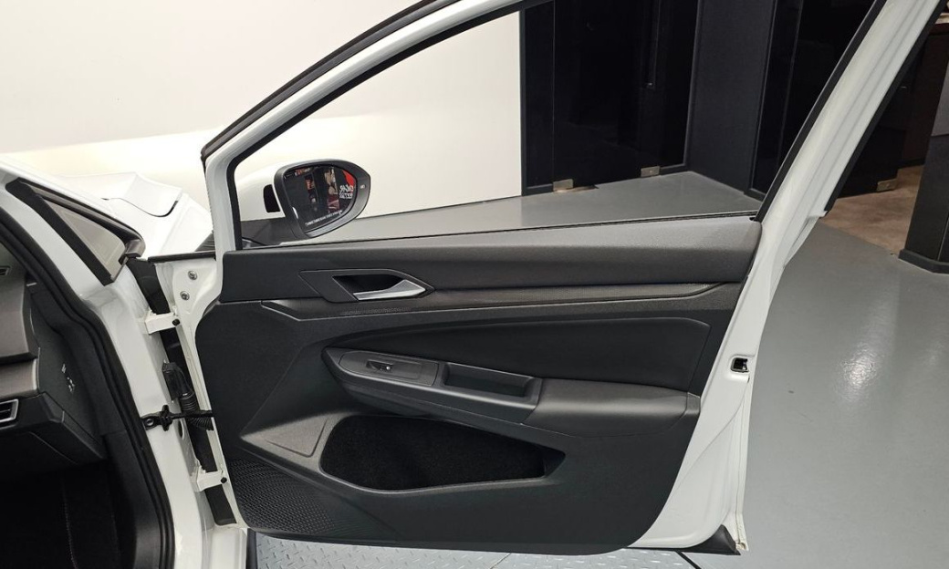 Volkswagen Golf 2.0 GTI, 2024