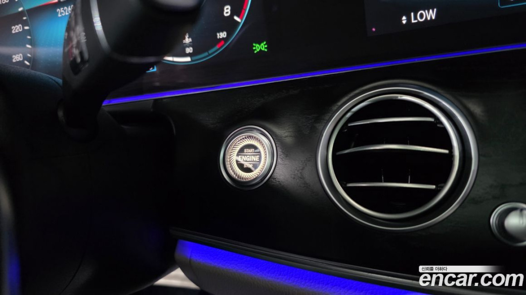 Mercedes-Benz E-Class E250 AMG Line, 2023
