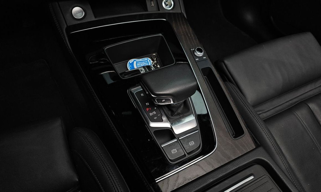 Audi Q5 45 TFSI Quattro Premium, 2023