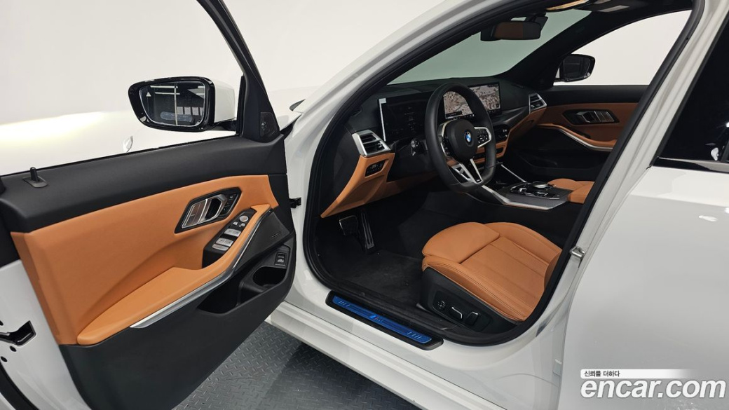 BMW 3-Series 320i M Sport, 2025