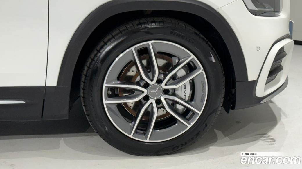 Mercedes-Benz GLB-Class AMG GLB35 4MATIC, 2025