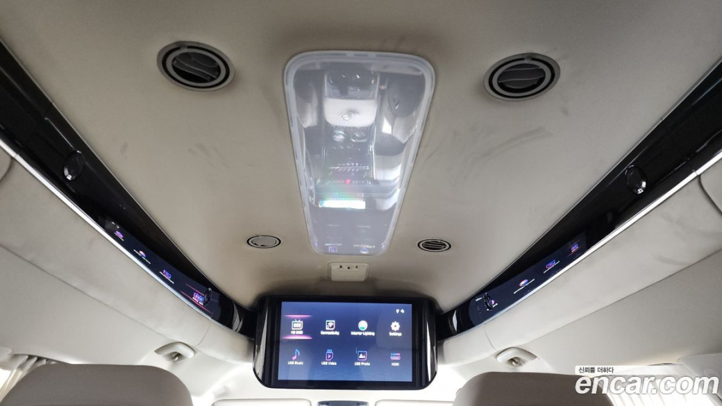 Kia Carnival 7-Seater Hi-Limousine, 2022