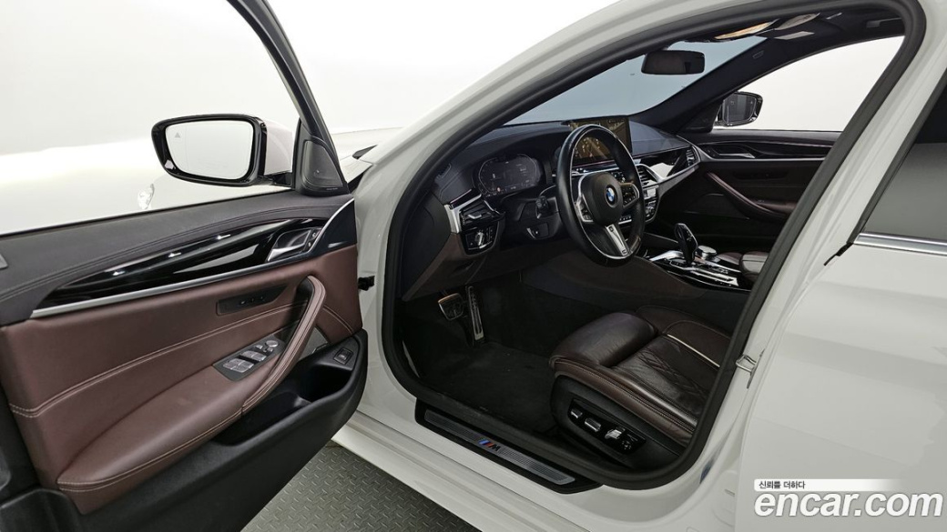 BMW 5-Series 530i M Sport Package, 2022