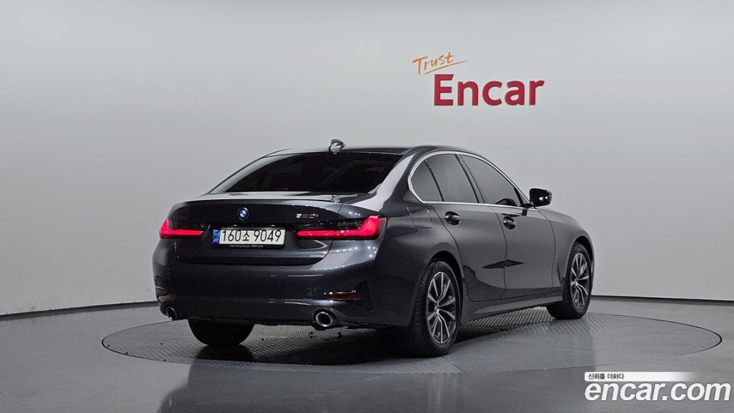 BMW 3-Series 320i, 2022