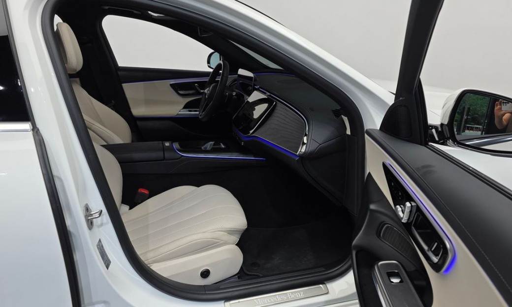 Mercedes-Benz E-Class E200 Avantgarde, 2024